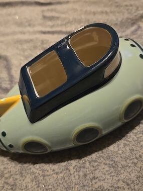 Pillowfort Seafoam Green and Navy Ceramic Submarine Toothbrush Holder